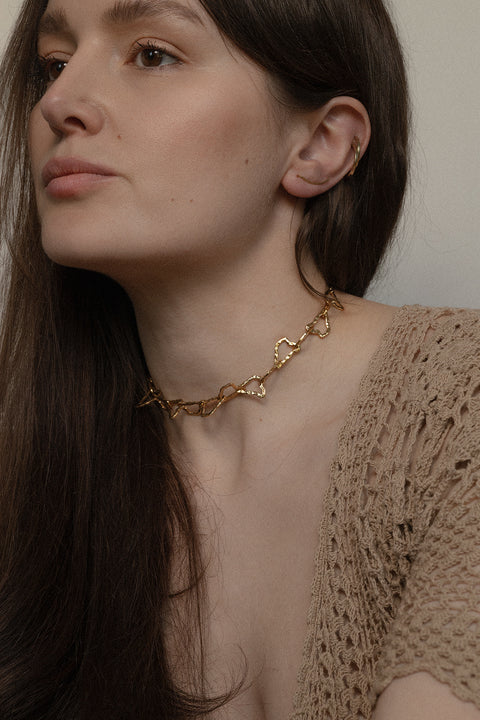 Lightweight, monolithic threader earrings made from fine wire—one of UMIAR’s first and most iconic designs. Minimalist, comfortable, and timeless, they reflect the essence of modern simplicity. Easy to wear and perfect as a thoughtful gift. Discover enduring minimalism by UMIAR jewelry.