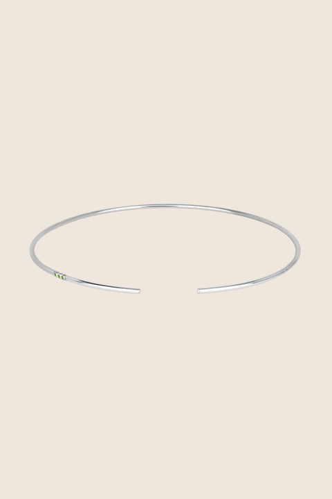 Discover the elegant choker by UMIAR jewellery – a handcrafted necklace with natural gemstones, made of 925 sterling silver or 24-carat gold-plated silver. The perfect gift and a stylish accessory for both everyday wear and evening occasions. Order online today!