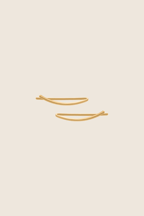 Lightweight, monolithic threader earrings made from fine wire—one of UMIAR’s first and most iconic designs. Minimalist, comfortable, and timeless, they reflect the essence of modern simplicity. Easy to wear and perfect as a thoughtful gift. Discover enduring minimalism by UMIAR jewelry.