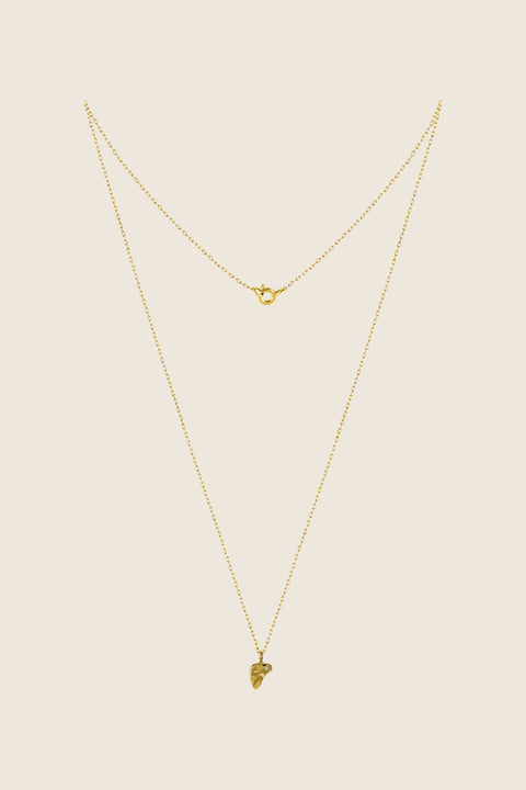 Discover the delicate Capri-inspired pendant necklace by UMIAR Jewellery. Handcrafted in 925 sterling silver and 24k gold-plated silver, it features a subtle 0.007 ct diamond that adds refined brilliance. A luxurious accent from the CAPRI collection — perfect for everyday elegance and a touch of dolce vita. Explore now!
