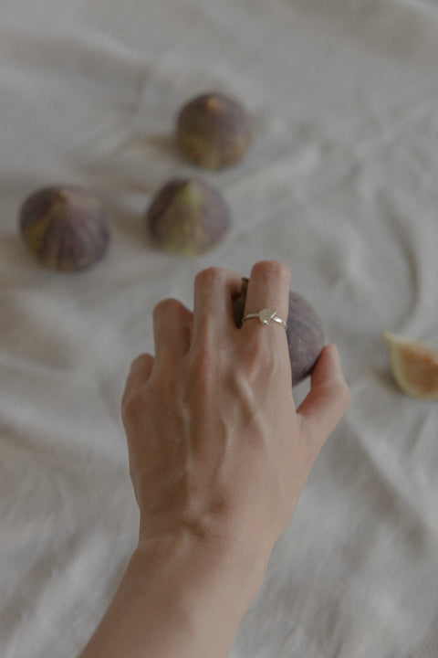Discover the delicate ring by UMIAR Jewellery, inspired by the topography of Monte Solaro on Capri. Handcrafted in 925 sterling silver and 24k gold-plated silver, it is set with a 0.007 ct diamond. The CAPRI collection reflects the island’s sculpted landscape and mountain contours. Add a touch of dolce vita to your look. Explore now!