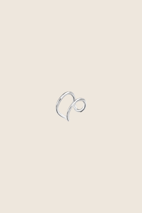 Discover the handcrafted ear cuff from UMIAR jewelry, made from a silver rod shaped into a doubled letter C. This delicate piece, available in 925 sterling silver or 24k gold-plated sterling silver, adds subtle elegance and a modern touch to any look. Designed to be worn on the upper part of the ear. Order now and highlight your unique style with UMIAR jewelry!